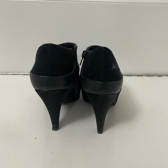 Feegalicious booties - Picture 4 of 4